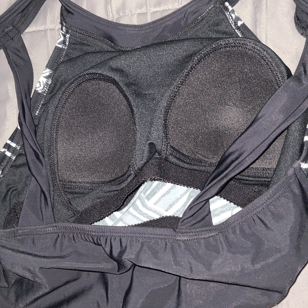 NWT!! Bathing Suit Top! BLACK & WHITE Halter Tankini NWT!! - Picture 8 of 8